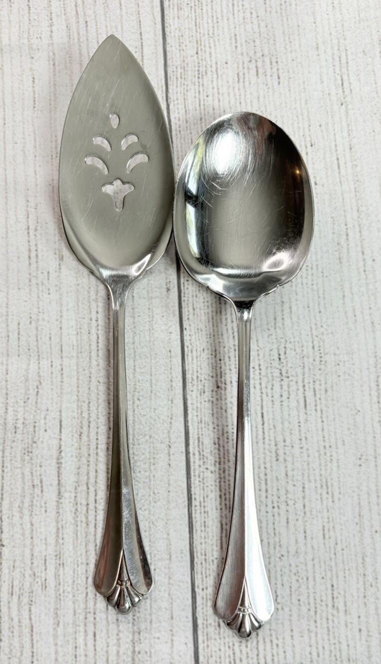 Oneida Community ROYAL FLUTE Stainless Solid Smooth Casserole Spoon/ Pie Server